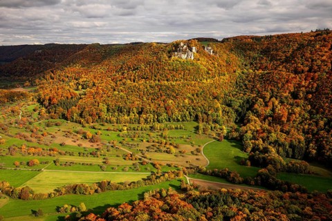 Indian summer on the Swabian Jura in the Nenninger Valley with the ruins of Reussenstein Castle
