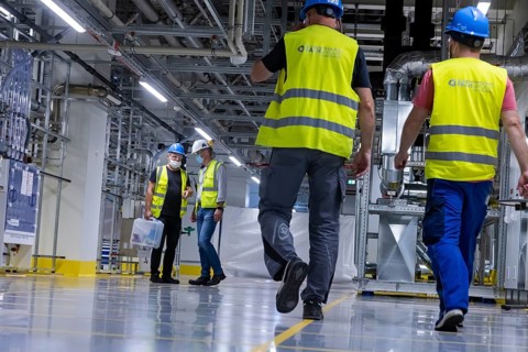 Minister of Economics Martin Dulig visited the newly built Bosch semiconductor factory in Dresden