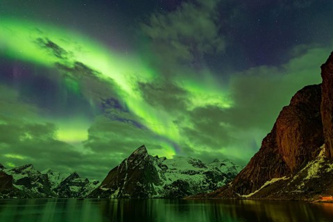 Aurora over the mountains and sea of Lofoten, Northern Lights, Northern Lights, Landscape, Leknes,