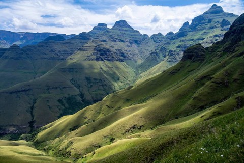 Mountain landscape of the Cathedral Range, view of Cathedral Peak or Cathedral Piek or Mponjwana,