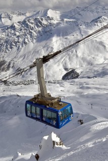 Arosa cablecar on the way to Weisshorn near Arosa, gondola, winter, Switzerland