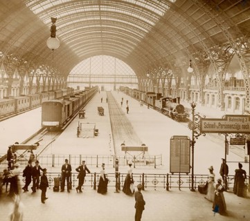 Dresden, main station, terminal station, 1899, locomotive, traffic, travelers, historic station