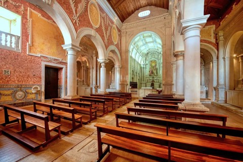 Santa Maria da Alcacova Church, Central Nave and choir, Santarem, Ribatejo, Portugal