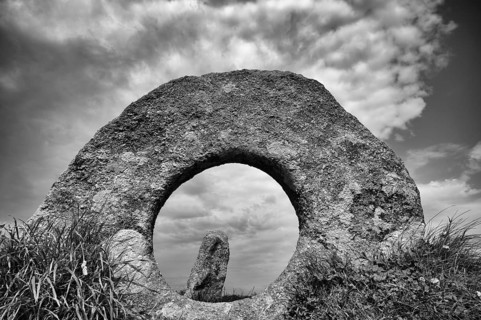 Megalithic formation Mên-an-tol, Lochstein, menhir, also Crick Stone or Devil's Eye, Morvah,
