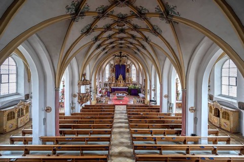 Interior with Gothic mesh vault and high altar, Holy Trinity parish church, founded in 1364,