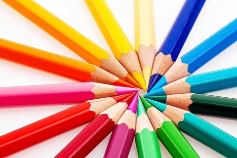 Various colored pencils, arranged in a circle, cutouts, colored pencils, painting, drawing,
