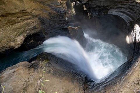 Waterfall in a rocky gorge of Trümmelbach, Trümmelbach Falls, long time exposure, Lauterbrunnen,