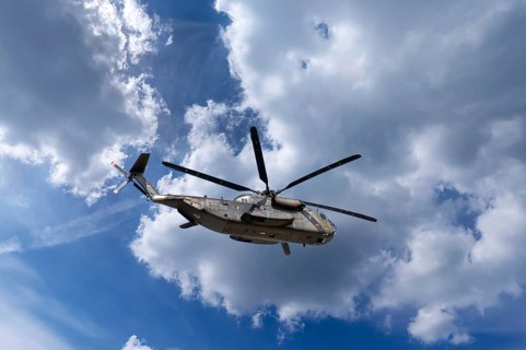 Helicopter, Sikorsky CH-53G of the German Armed Forces in cloudy skies, Middle Franconia, Bavaria,