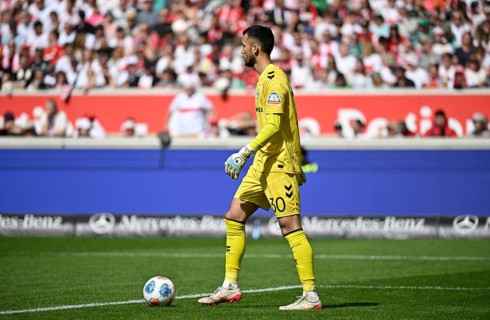 Goalkeeper Mio Backhaus SV Werder Bremen SVW (30) Action on the ball Football Bundesliga, MHPArena,