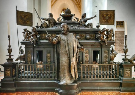 Interior view, tomb of Louis the Bavarian, Church of Our Lady, Cathedral of Our Lady, Munich