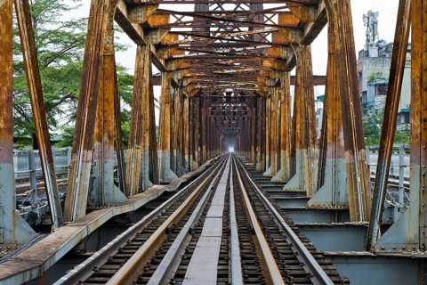 Long Bien railway bridge across the Red River, Hanoi, Ha Noi province, Vietnam