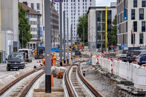 Large construction site in the city center of Essen, Hachestraße, the construction of new tracks