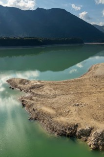 Lake, mountain lake, mountains, reflection, sunny, drought, low water, drought, climate change,