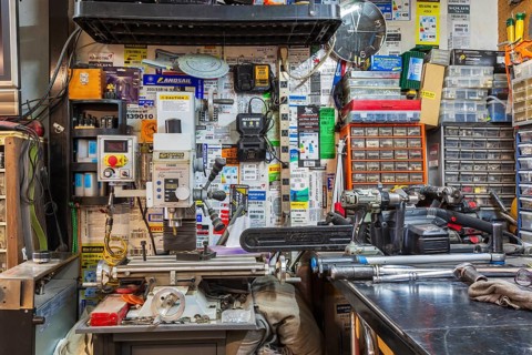 Craftex milling and drilling machine plus parts drawers cabinets, chrome metal countertop workbench