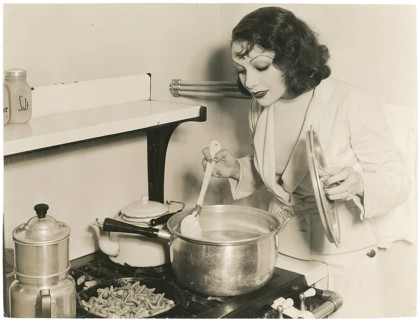 Magnifying glass Velez, actress, Hollywood, marriage to Jonny Weissmüller, 1908-1944, Mexican