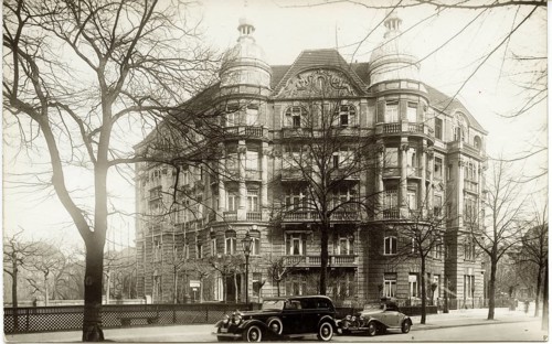 Berlin, Charlottenburg, Dernburgplatz, Lietzensee, Kantstraße, Large building with rich art nouveau