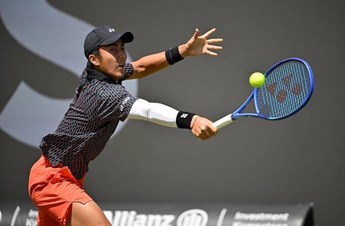 Rinky Hijikata (AUS) Action BOSS Open 2026, ATP 250 tennis, grass-court tournament, Stuttgart,