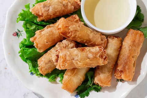 Pork nams, Vietnamese pancakes, rice paper stuffed, sunshine, with gnocchi sauce, no people