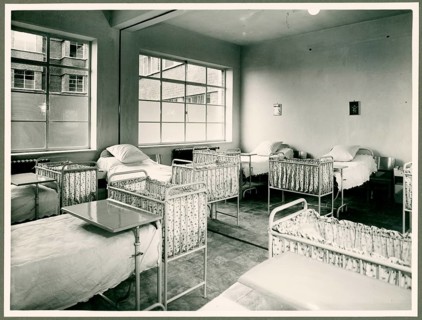Maternite´ Reine Astrid, Charleroi, Berlien, maternity hospital, clinic, new building, Modernist