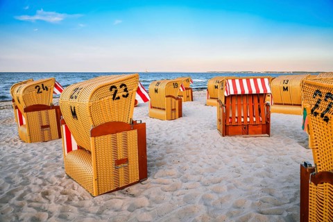 Beach chairs on the beach in Scharbeutz, Schleswig-Holstein, Germany +++ editorial use only