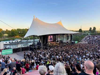 The amphitheatre in Nordsternpark in Gelsenkirchen, directly on the Rhine-Herne Canal, concert,