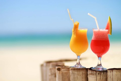 Two tropical cocktails on the beach, Seychelles, La Digue, La Digue, Indian Ocean, Seychelles