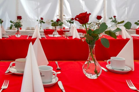 Red rose table decoration, Kandersteg, Switzerland