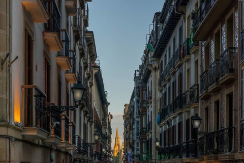Evening atmosphere in the old town, with a view of the Cathedral of the Good Shepherd (Catedral del