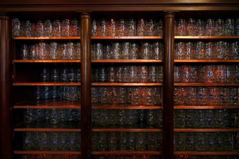Interior view, shelf, beer mugs, glass mugs, custom jugs, Münchner Hofbräuhaus, Platzl, Brauerei