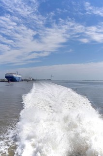 Heckwelle, Borkum-Katamaran, Außenems, Emden, East Frisia, Lower Saxony, Germany