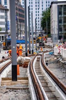 Large construction site in the city center of Essen, Hachestraße, the construction of new tracks