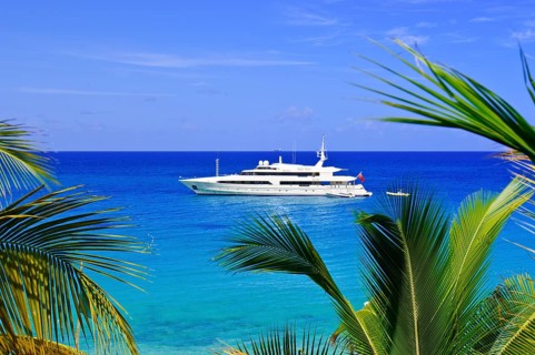 Yacht off Long Beach (Baie Longue), St Martin, Sint Maarten, Kingdom of the Netherlands, Caribbean,