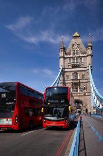 Double decker buses, traffic on Tower Bridge, London, England, Great Britain, Great Britain