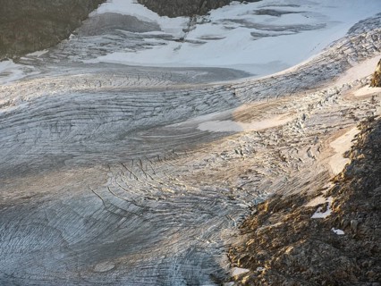 Glacier rich in columns, climbers on it, Venice Group, Hohe Tauern National Park, Province of