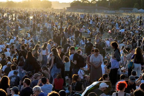 Impressions from the partial solar eclipse, 12/08/2026, crowds at Tempelhofer Feld, Berlin, Germany