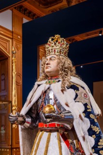 State Rooms in Dresden Residential Palace Historic banqueting halls in the north wing The