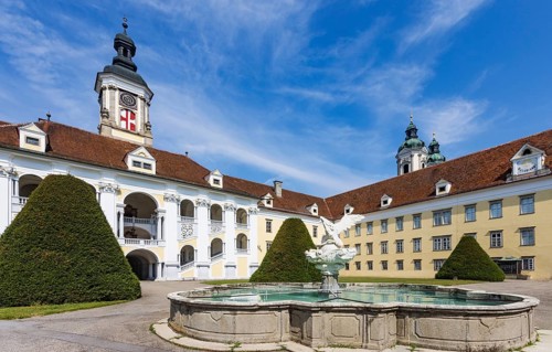 Augustiner Chorherrenstift Sankt Florian, Adlerbrunnen, Upper Austria, Austria