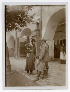 Riga, Latvia, Jews, men, synagogue, Jewish quarter, German occupation, World War I, man with