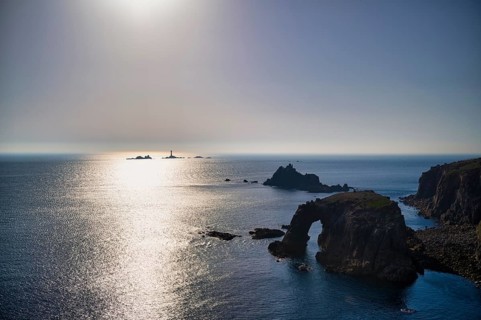 Enys Dodnan Arch, rock gate, coastline, cliffs, coast, rock formation, sea, headland Land's End,