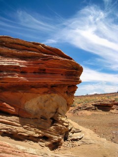 Reddish brown, layered sandstone formation, erosion, typical desert landscape, geology, Page,
