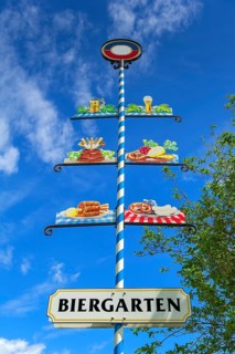 May pole und beer garden in Bayern, Bavaria, Federal Republic of Germany