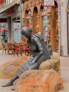 Harzer Kiepenfrau artist G. Dittmann Wernigerode Harz Germany