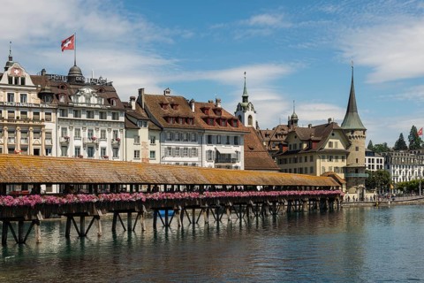 Historic wooden bridge over the Reuss, Chapel Bridge and Old Town, Lucerne, Lake Lucerne, Canton of