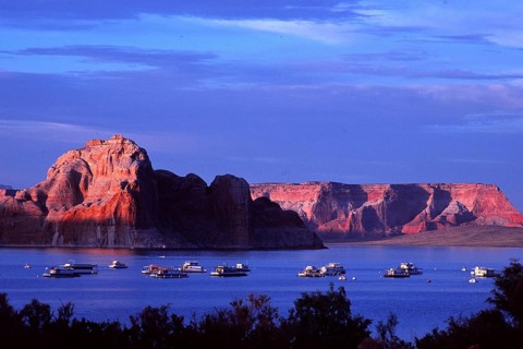 Geography, travel, rocky landscape, Lake Powell, USA, Arizona, houseboats, reservoir, USA.