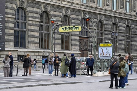 Street scene at Palais Royal/Musée du Louvre metro station, 1st arrondissement, Paris,