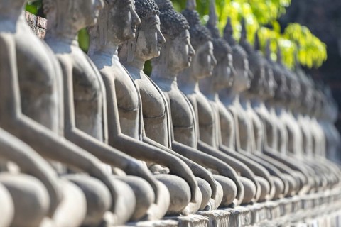 Row of Buddha statues (Bhumispara-mudra, Buddha Gautama at the moment of enlightenment), Great