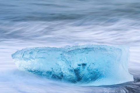 Ice chunks on the black beach, lava beach, glacier ice, sea, winter, Diamond Beach