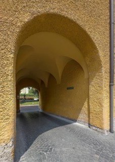 Passage through residential block, borstei, heritage-protected residential development, Munich,