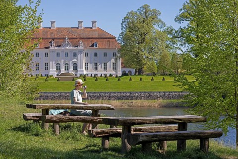 Meseberg Castle, Baroque Castle, Guesthouse of the German Federal Government, rest area, woman