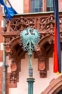 Heraldic animal in front of the entrance to the Old Town Hall on Römerberg, Frankfurt, Hesse,